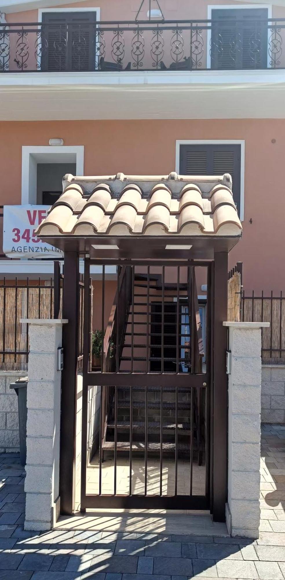 La Mansarda Di Andrew Villa Ciampino Buitenkant foto