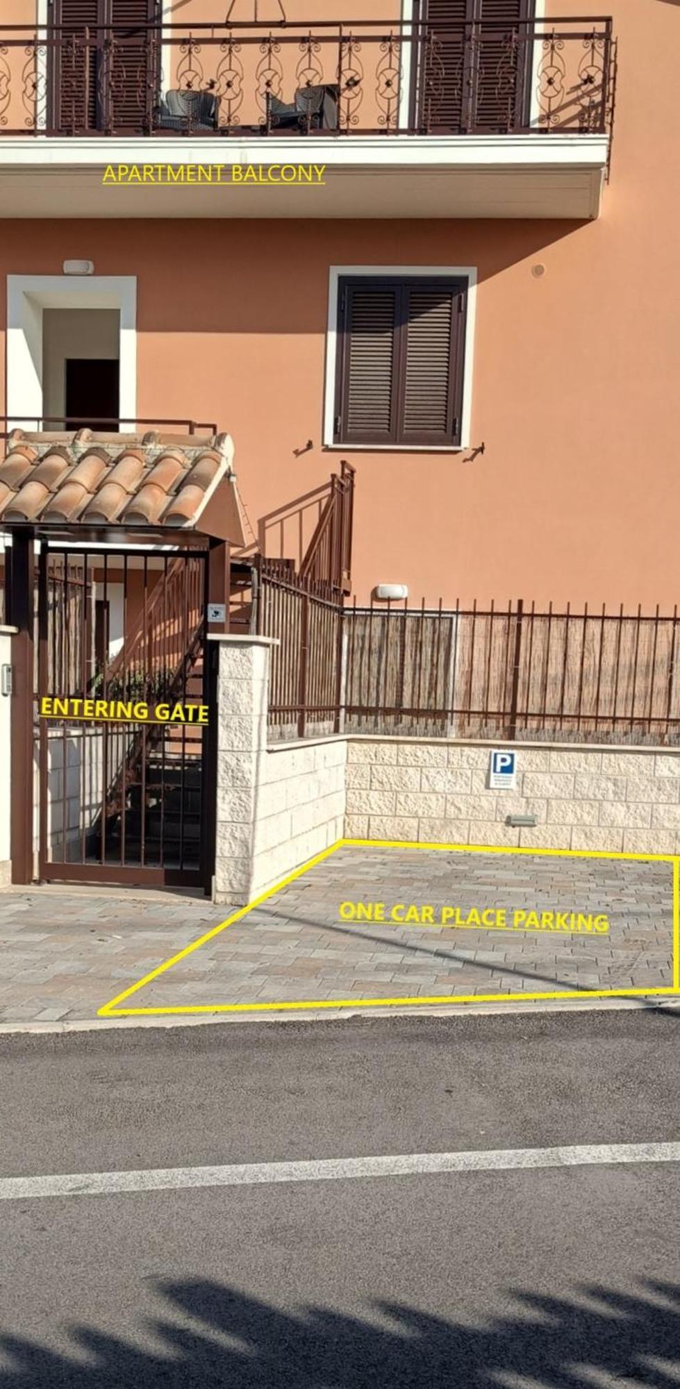 La Mansarda Di Andrew Villa Ciampino Buitenkant foto